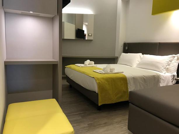 Imagen de la habitación del Hotel Montmartre, Rimini. Foto 3
