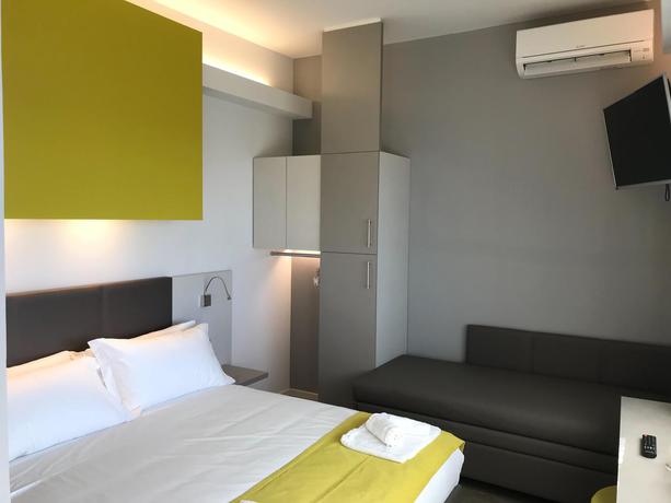 Imagen de la habitación del Hotel Montmartre, Rimini. Foto 4