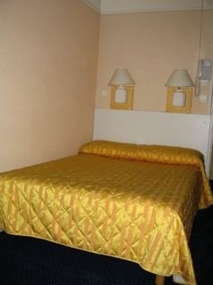 Imagen de la habitación del Hotel Montmartrois. Foto 4