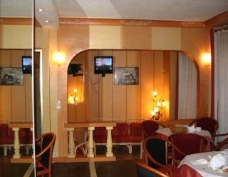 Imagen del bar/restaurante del Hotel Montmartrois. Foto 3