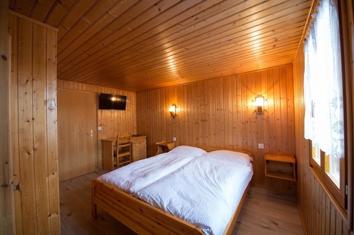 Imagen de la habitación del Hotel Mont-noble, Alpes Suizos. Foto 9