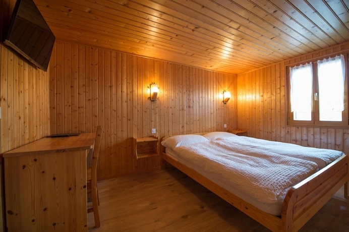 Imagen de la habitación del Hotel Mont-noble, Alpes Suizos. Foto 14