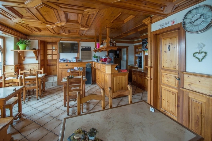 Imagen del bar/restaurante del Hotel Mont-noble. Foto 7