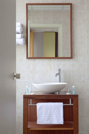 Imagen de la habitación del Hotel Montparnasse Alesia. Foto 12