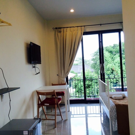 Imagen de la habitación del Hotel Montra Nakhon Guesthouse. Foto 8