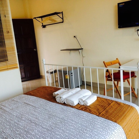 Imagen de la habitación del Hotel Montra Nakhon Guesthouse. Foto 9