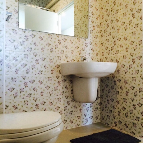 Imagen de la habitación del Hotel Montra Nakhon Guesthouse. Foto 15
