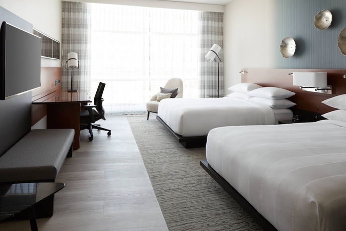 Imagen de la habitación del Hotel Montreal Airport Marriott In-terminal. Foto 9