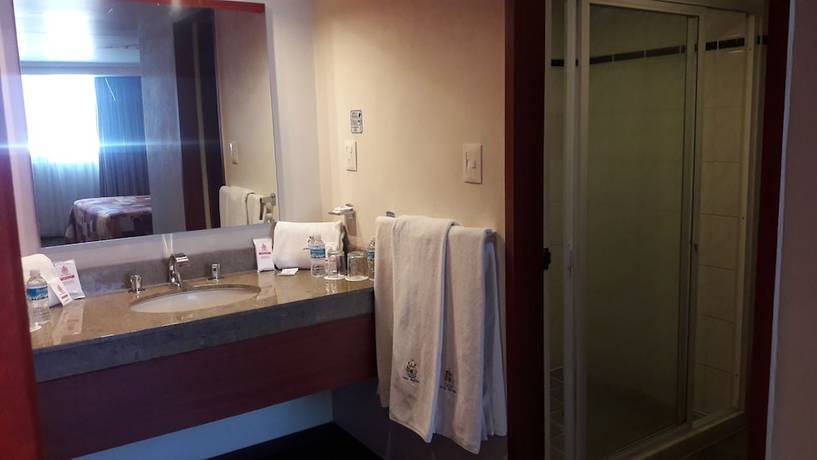 Imagen de la habitación del Hotel Montreal, Ciudad de M&eacute;xico. Foto 11