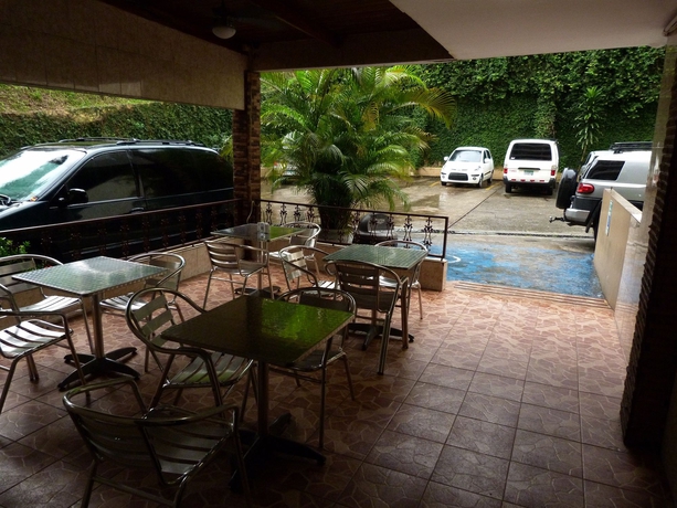 Imagen de los exteriores del Hotel Montreal, Ciudad de Panamá. Foto 12