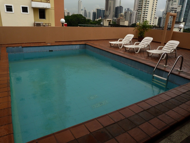 Imagen de la piscina del Hotel Montreal, Ciudad de Panamá. Foto 15