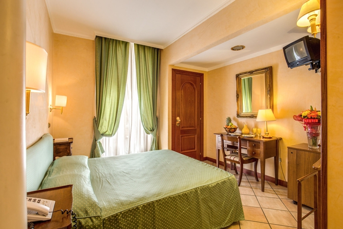 Imagen de la habitación del Hotel Montreal, Esquilino. Foto 3