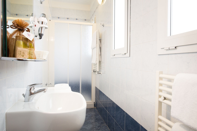 Imagen de la habitación del Hotel Montreal, Florencia. Foto 5