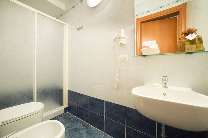 Imagen de la habitación del Hotel Montreal, Florencia. Foto 7