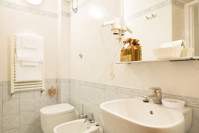 Imagen de la habitación del Hotel Montreal, Florencia. Foto 14