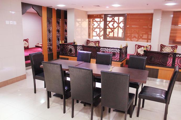 Imagen de los interiores del Hotel Montreal Naif. Foto 7