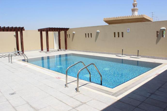 Imagen de la piscina del Hotel Montreal Naif. Foto 14