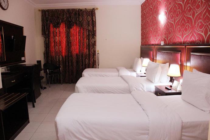 Imagen de la habitación del Hotel Montreal Naif. Foto 3