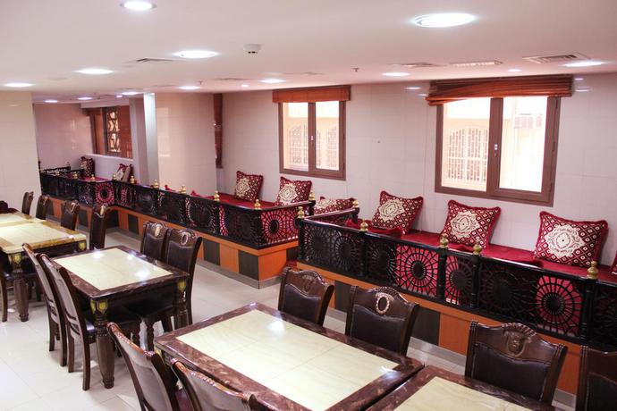 Imagen de los interiores del Hotel Montreal Naif. Foto 10