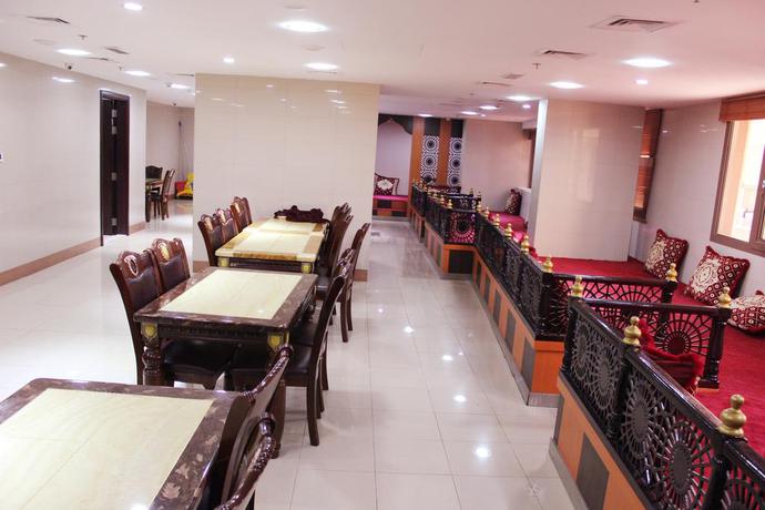 Imagen de los interiores del Hotel Montreal Naif. Foto 11