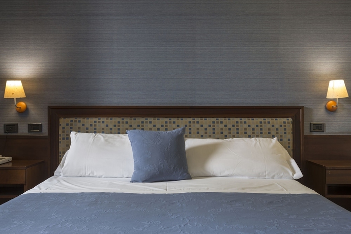 Imagen de la habitación del Hotel Montreal, Ragusa. Foto 12