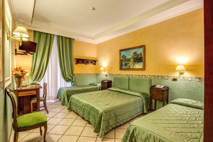 Imagen de la habitación del Hotel Montreal, Roma. Foto 14