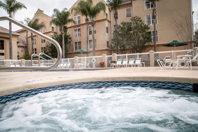 Imagen de los exteriores del Hotel Montreal Suites Orlando by IHG. Foto 6