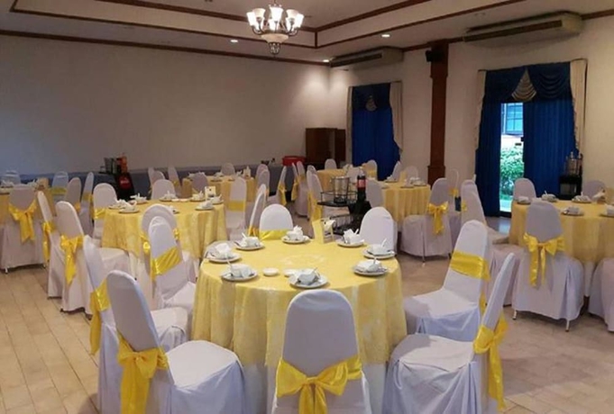 Imagen de los interiores del Hotel Montree, Chainat. Foto 14