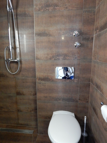 Imagen de la habitación del Hotel Montree. Foto 13