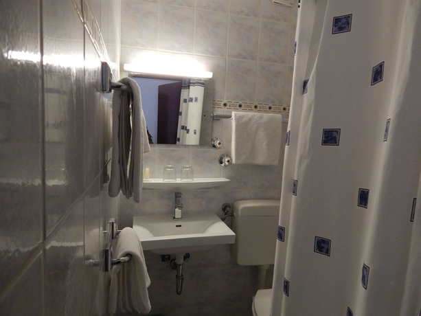 Imagen de la habitación del Hotel Montree. Foto 14