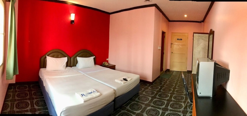 Imagen de la habitación del Hotel Montree. Foto 6