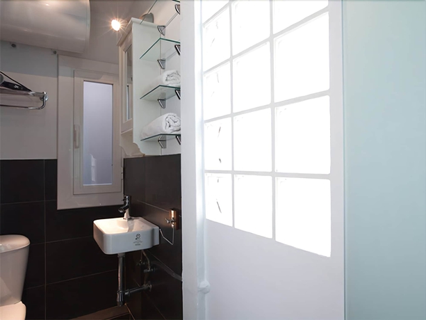 Imagen de la habitación del Hotel Montroig 1. Foto 14