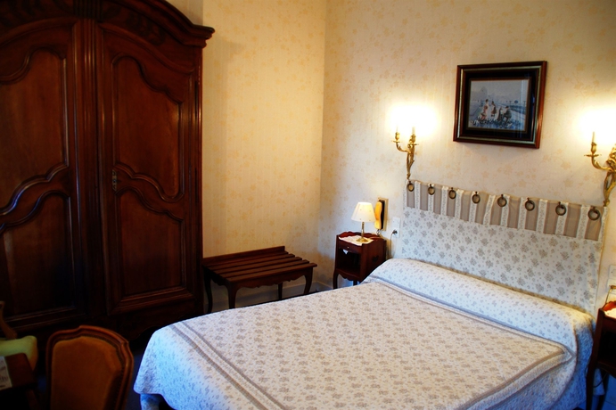 Imagen de la habitación del Hotel Montsegur. Foto 3