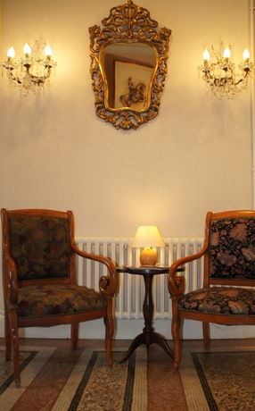 Imagen de los interiores del Hotel Montsegur. Foto 7