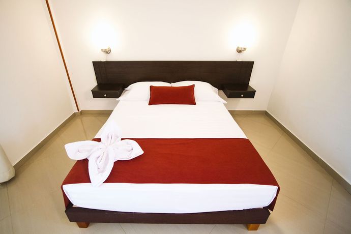 Imagen de la habitación del Hotel Montserrat Plaza. Foto 5