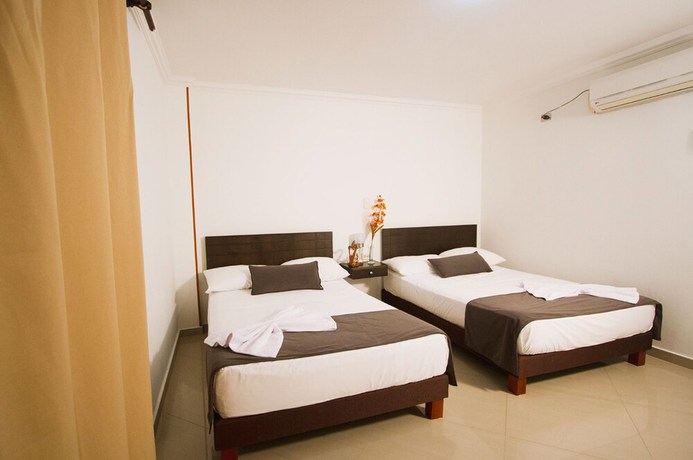 Imagen de la habitación del Hotel Montserrat Plaza. Foto 6
