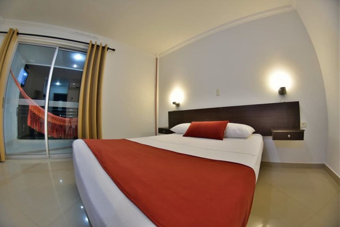 Imagen de la habitación del Hotel Montserrat Plaza. Foto 12