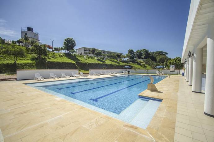 Imagen de la piscina del Hotel Montserrat Plaza. Foto 20