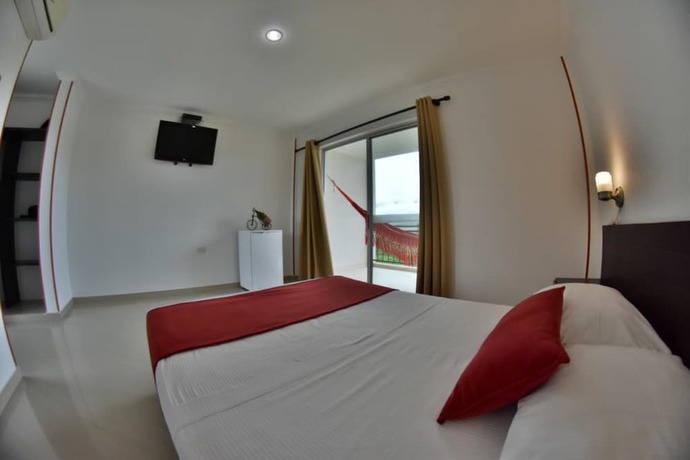 Imagen de la habitación del Hotel Montserrat Plaza. Foto 16