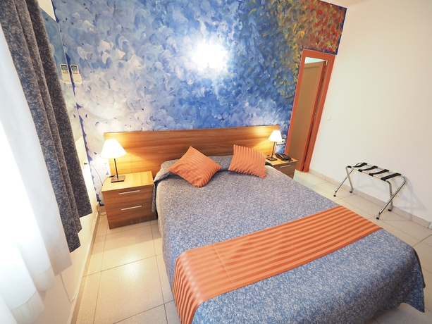 Imagen de la habitación del Hotel Montserrat, Sitges. Foto 10