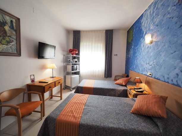 Imagen de la habitación del Hotel Montserrat, Sitges. Foto 16