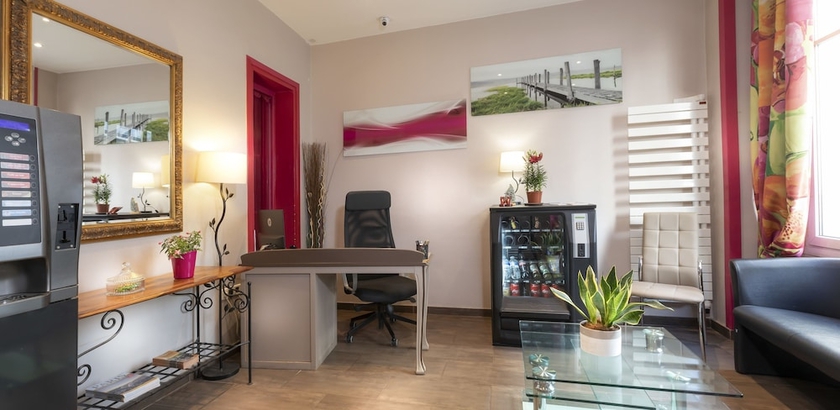 Imagen de los interiores del Hotel Montsouris Orleans. Foto 18