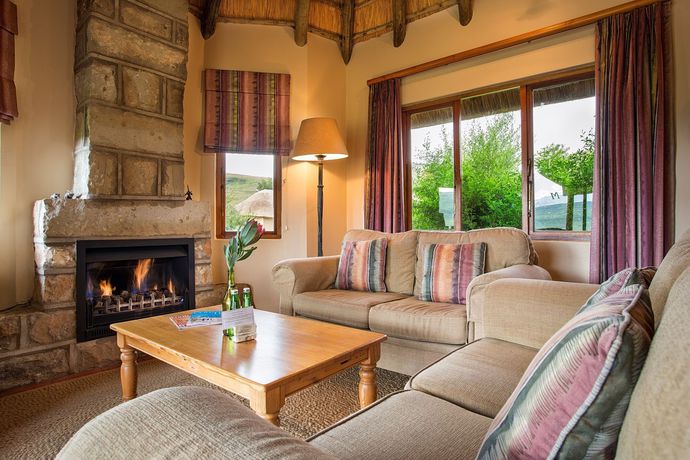 Imagen del bar/restaurante del Hotel Montusi Mountain Lodge. Foto 2