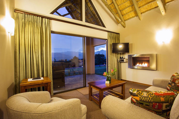 Imagen del bar/restaurante del Hotel Montusi Mountain Lodge. Foto 3