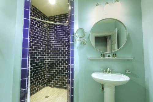 Imagen de la habitación del Hotel Montvale. Foto 8