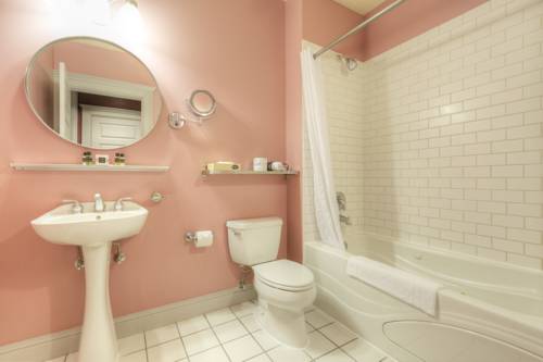 Imagen de la habitación del Hotel Montvale. Foto 14
