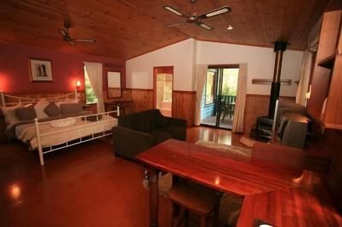 Imagen de la habitación del Hotel Montville Country Cabins. Foto 29