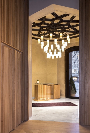 Imagen de los interiores del Hotel Monument. Foto 12