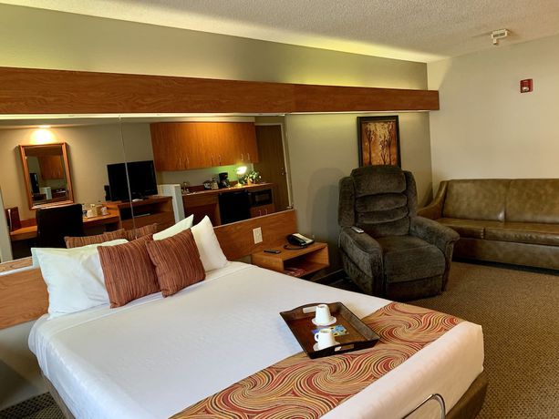 Imagen de la habitación del Hotel Monument Inn And Suites. Foto 8