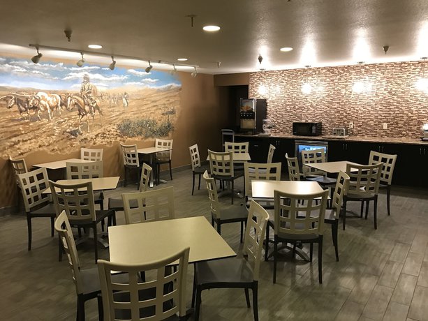 Imagen del bar/restaurante del Hotel Monument Inn And Suites. Foto 3